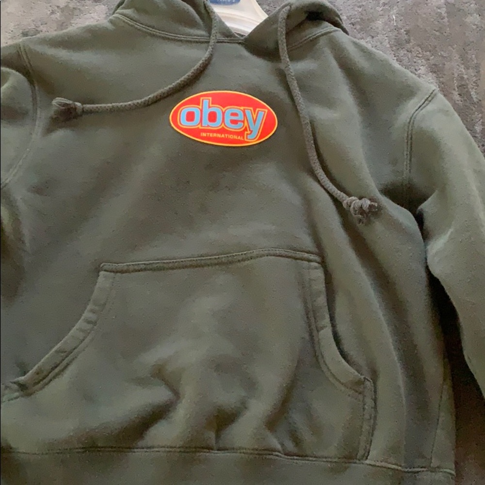 OBEY SWEATER
